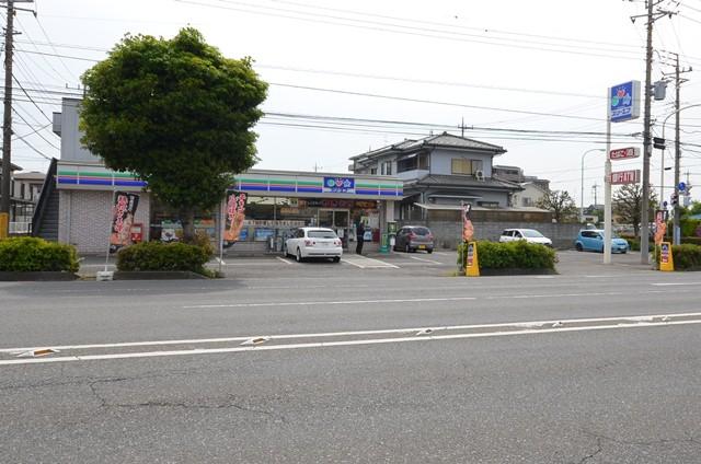 Convenience store. Three F up to 350m