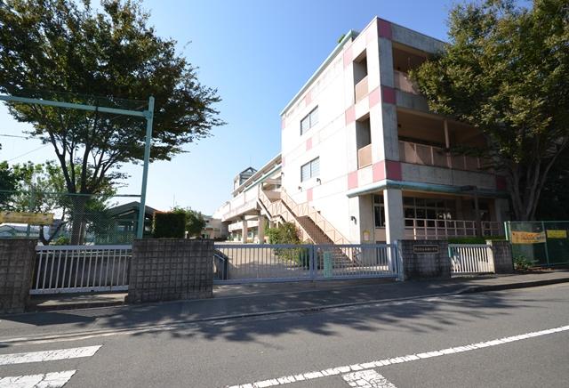 Primary school. 930m to Wada Elementary School