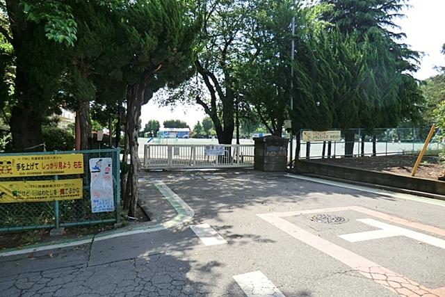 Junior high school. Yasumatsu 560m until junior high school