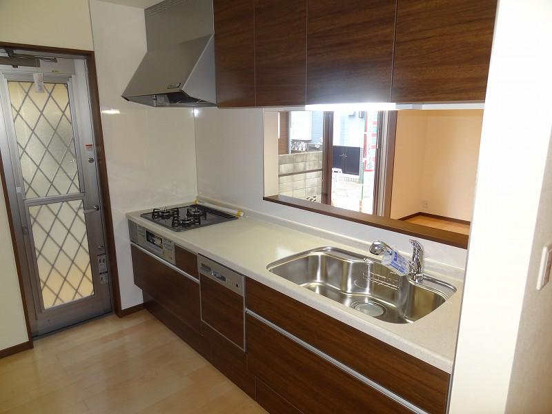 Same specifications photo (kitchen). Same specifications