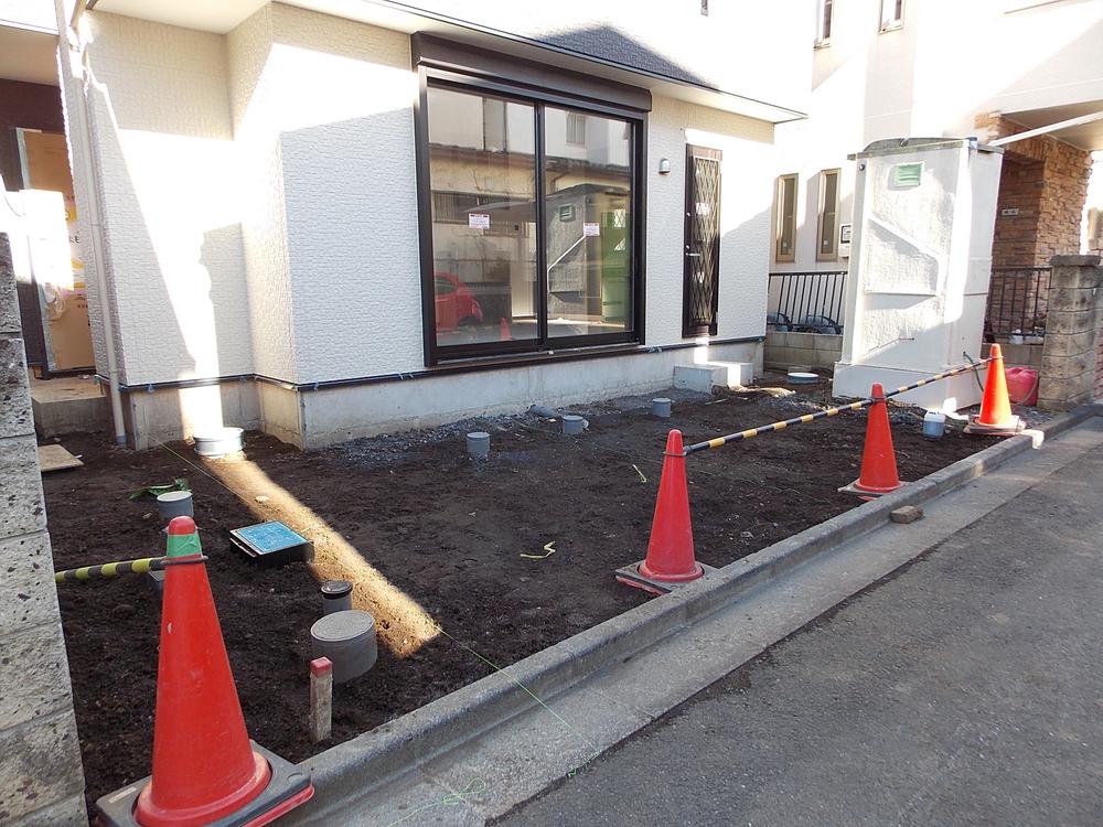 Parking lot. Local (12 May 2013) Shooting