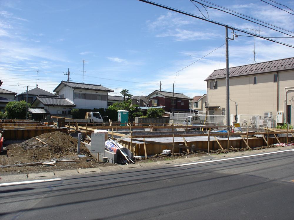 Local photos, including front road. Local (July 2013) Shooting