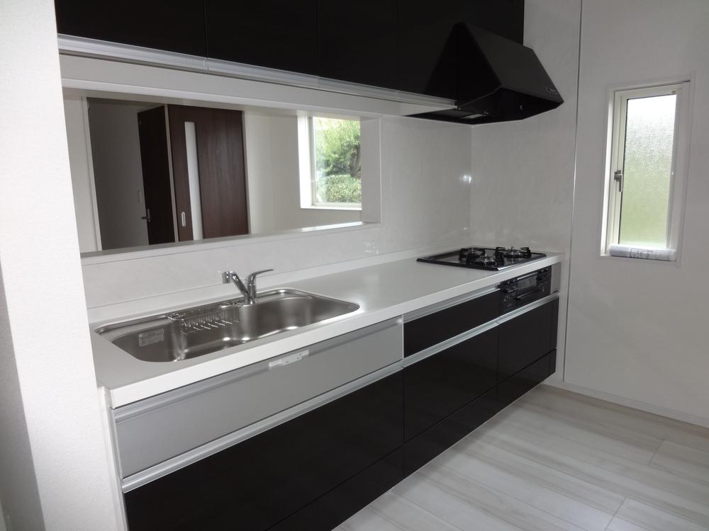 Kitchen. Indoor (10 May 2013) Shooting