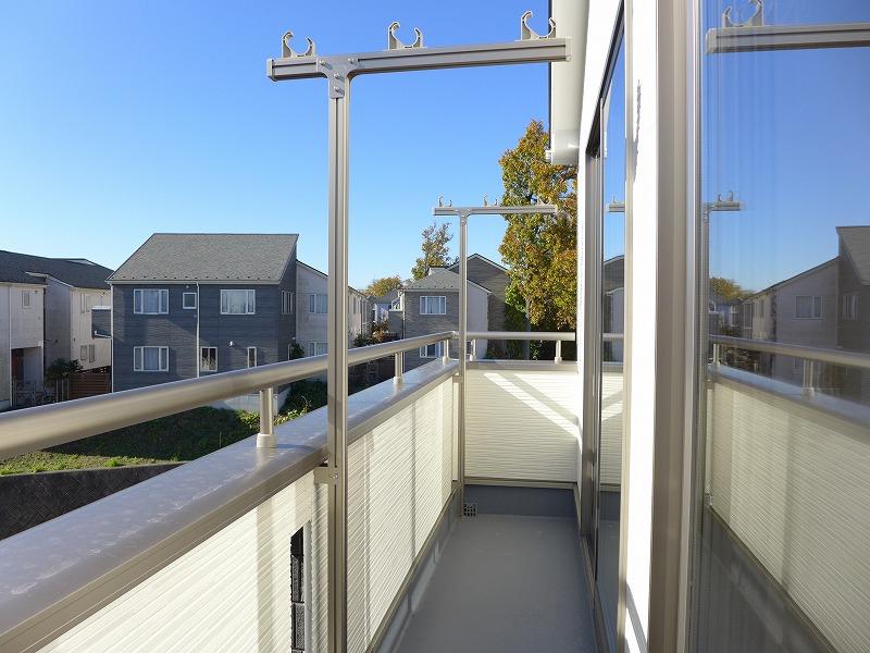 Local photos, including front road. Local (November 29, 2013) Shooting