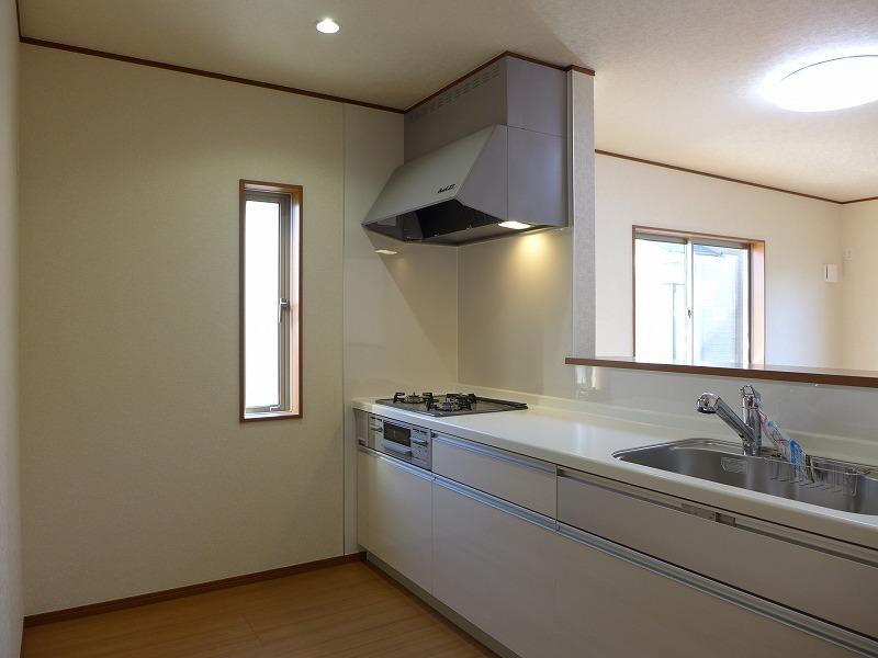 Kitchen. Local (November 29, 2013) Shooting