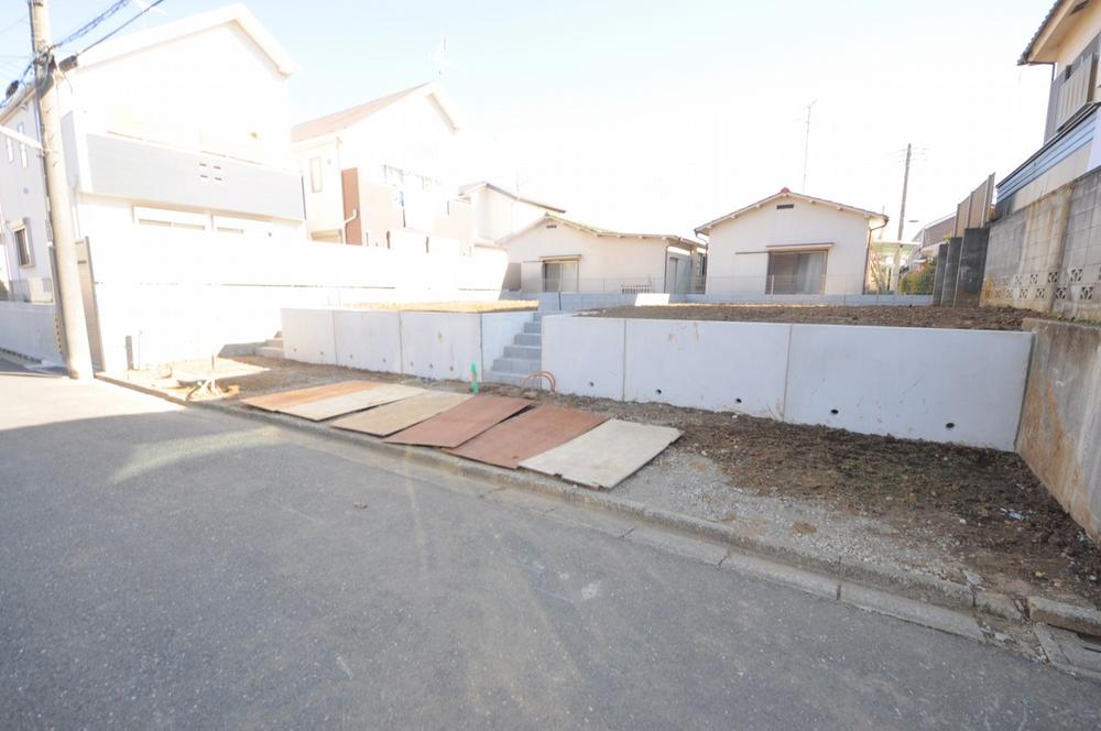 Local appearance photo. Local (12 May 2013) Shooting