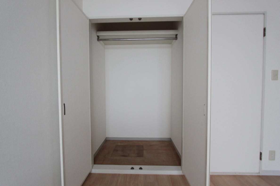 Other common areas. There are between housed one! 