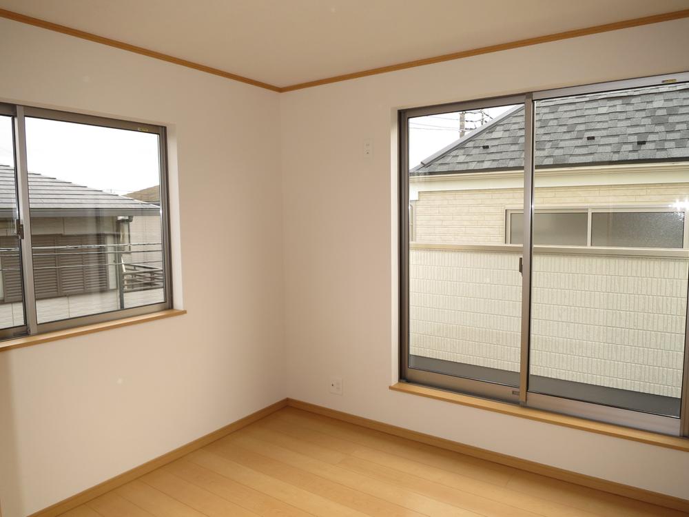 Non-living room. Local (12 May 2013) Shooting