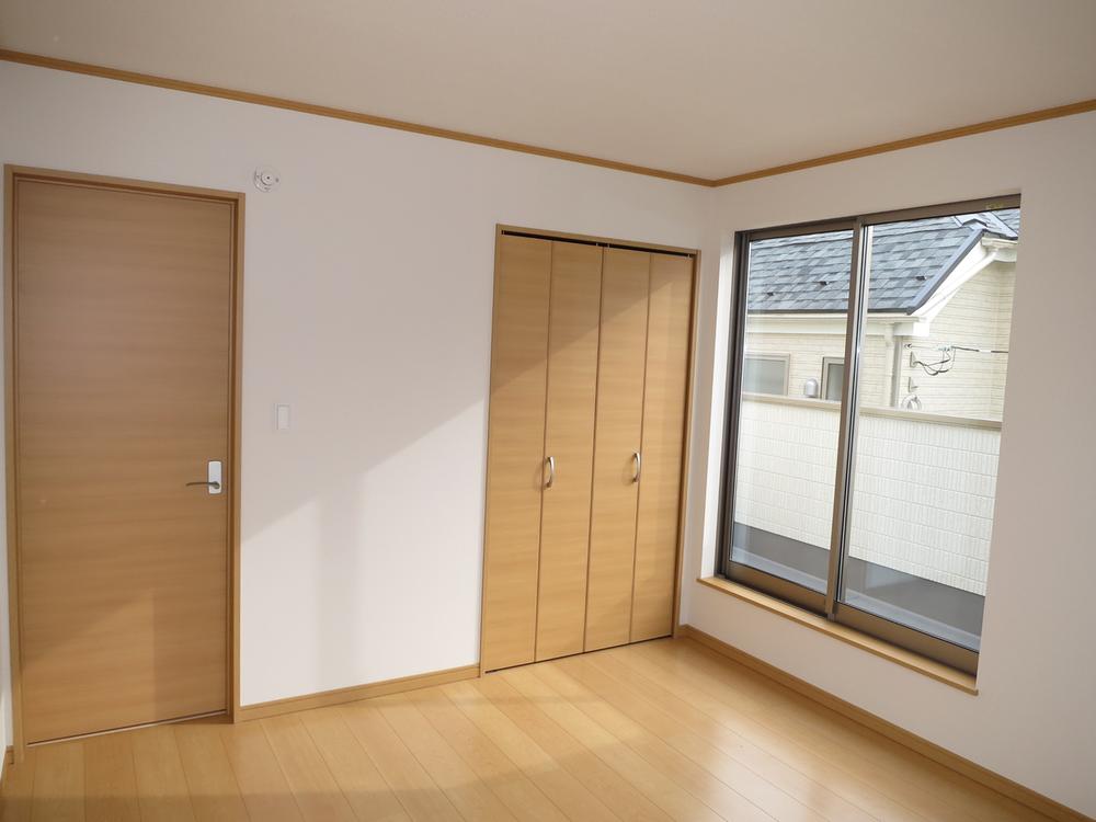 Non-living room. Local (12 May 2013) Shooting