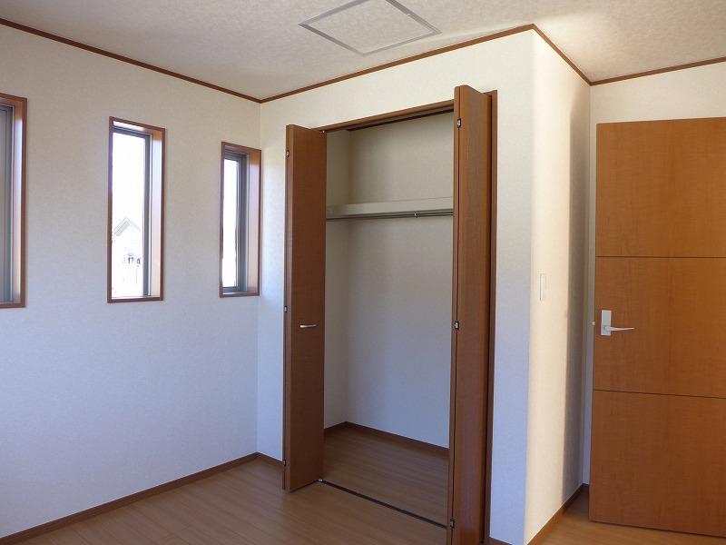 Non-living room. Local (November 29, 2013) Shooting