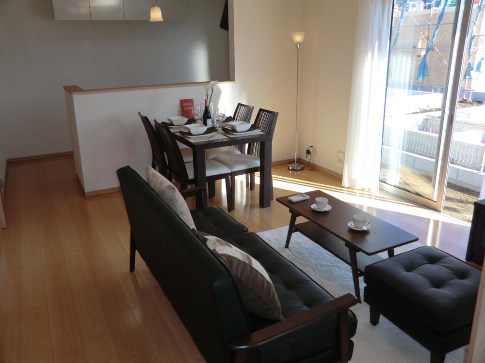 Same specifications photos (living). Same specifications