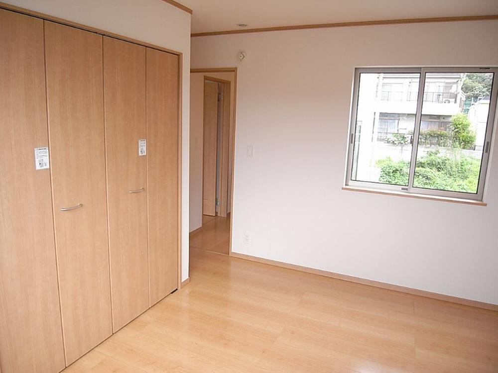 Same specifications photos (Other introspection). Same specifications