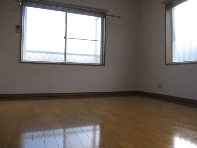 Other room space. 2 side lighting of the room corner room unique. 