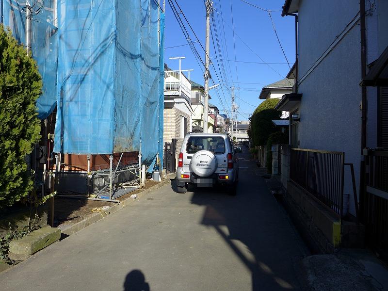 Local photos, including front road. Local under construction (December 15, 2013) Shooting