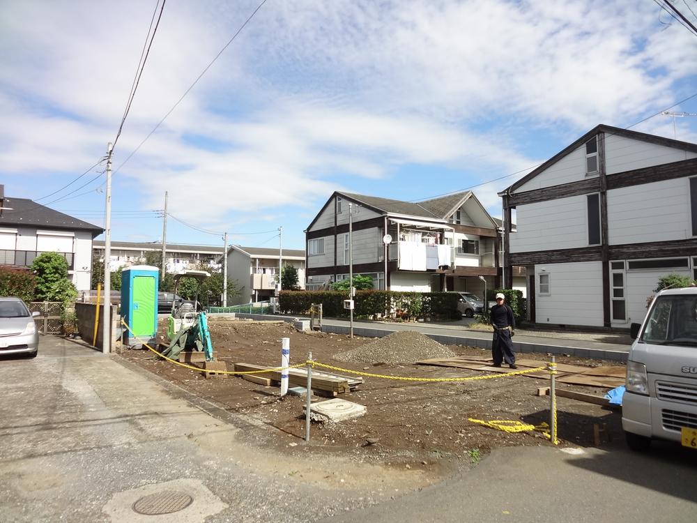 Local appearance photo. Local (10 May 2013) Shooting