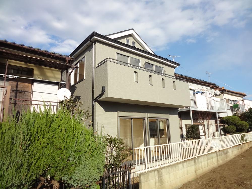 Local appearance photo. Local (12 May 2013) Shooting