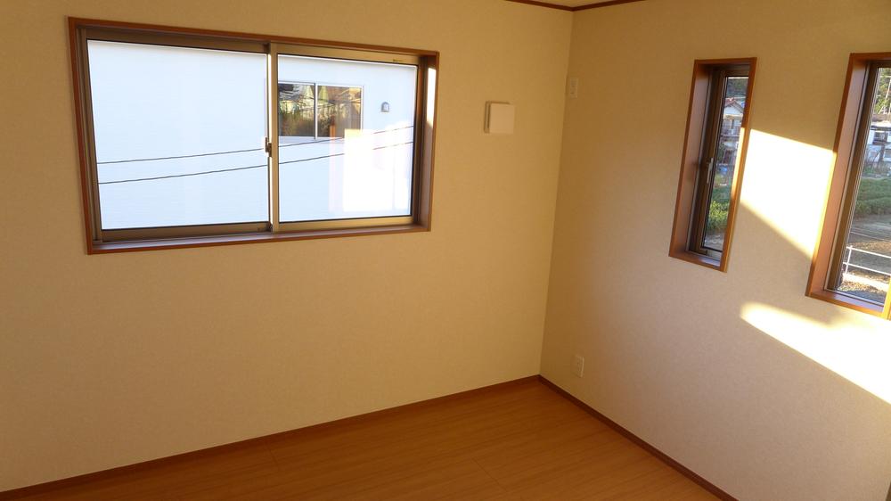 Non-living room. Warm sunshine. 