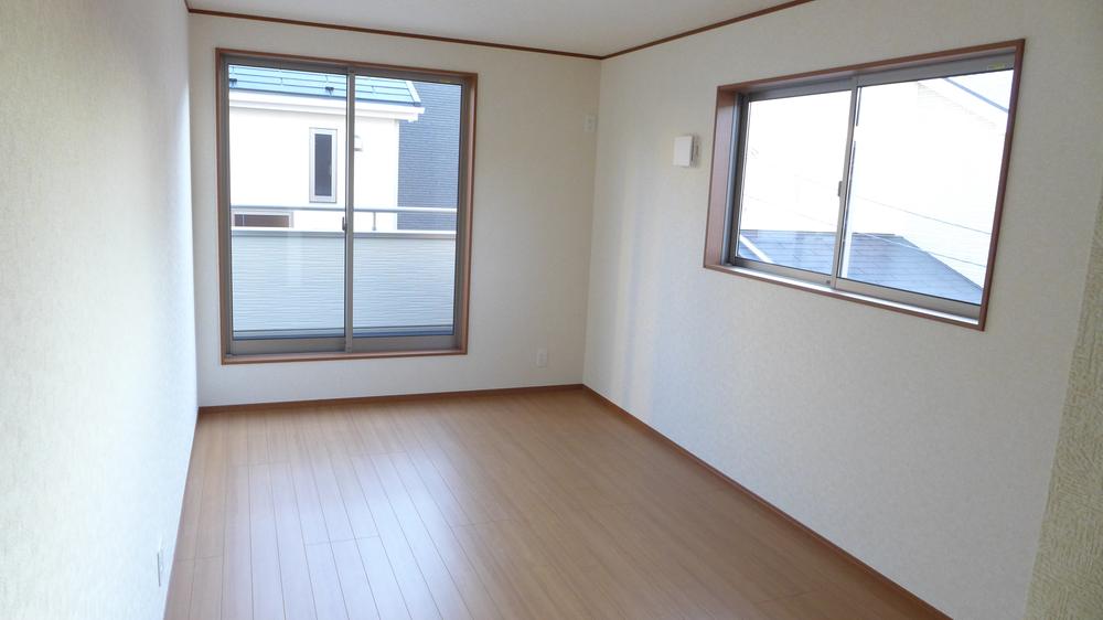 Non-living room. It is the second floor of the Western-style. 