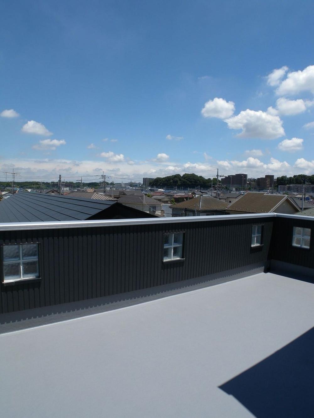 Construction Case (Sky balcony)