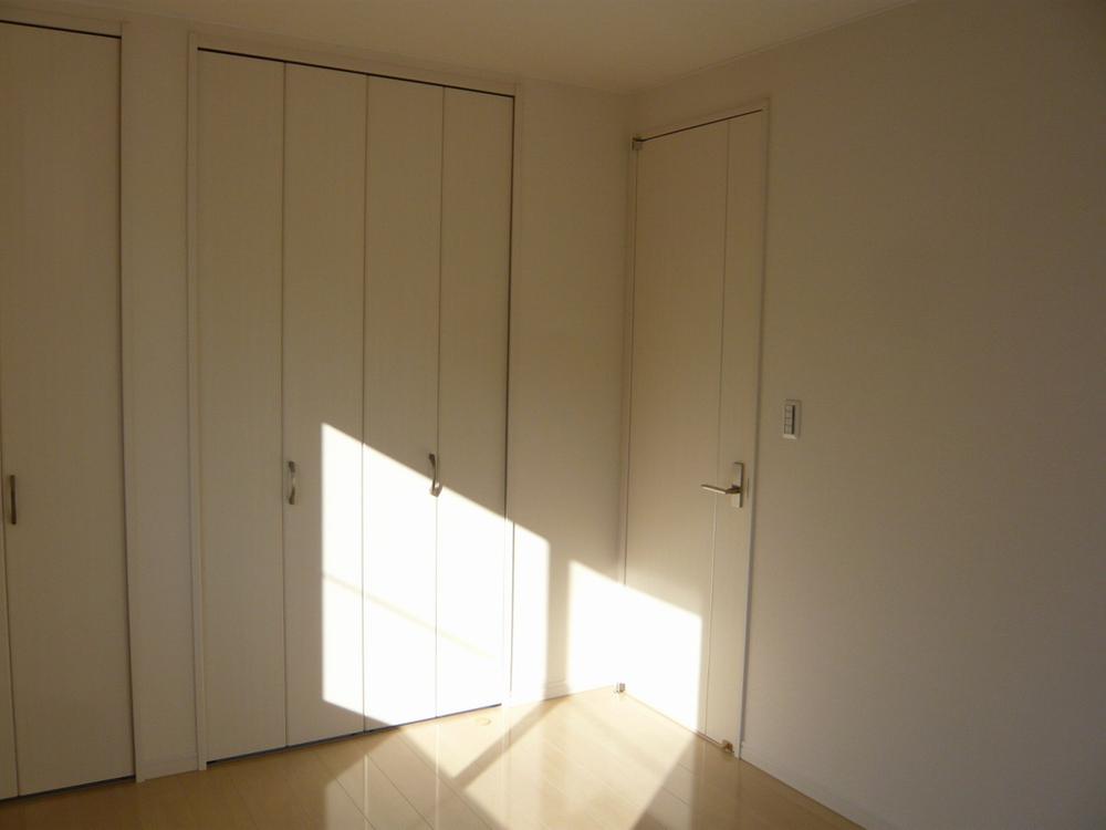 Non-living room. Indoor (11 May 2013) Shooting