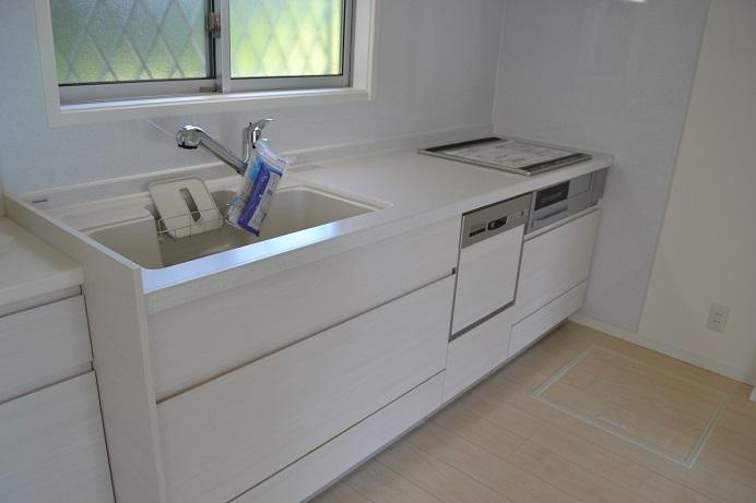 Same specifications photo (kitchen)