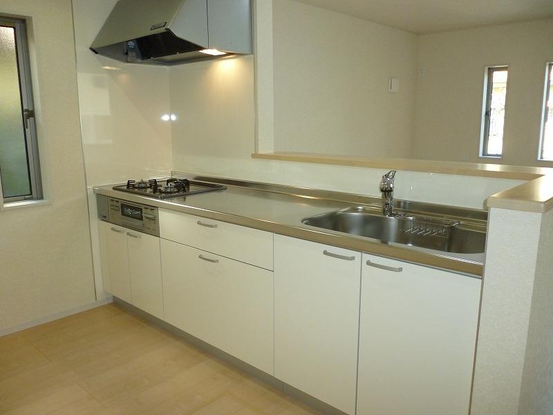 Kitchen. Local (November 23, 2013) Shooting