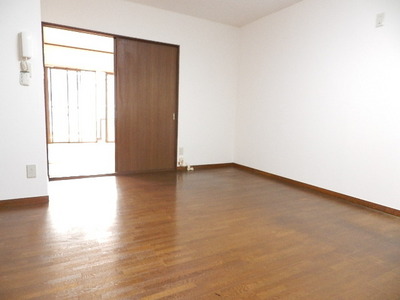 Living and room. Than DK8 Pledge entrance
