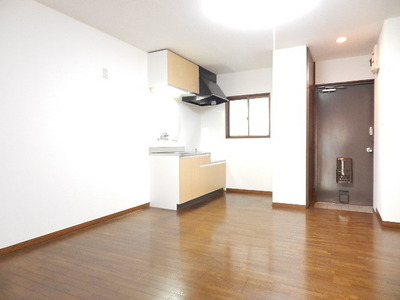 Living and room. DK8 Pledge Than Japanese-style room
