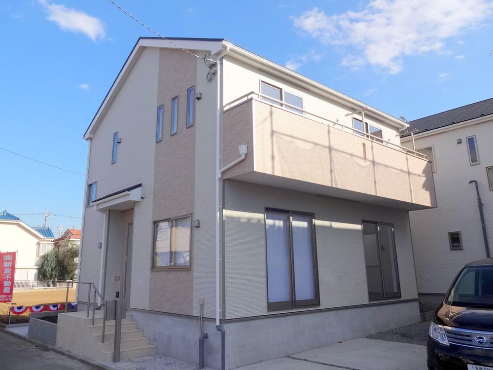 Local appearance photo. Local (12 May 2013) Shooting