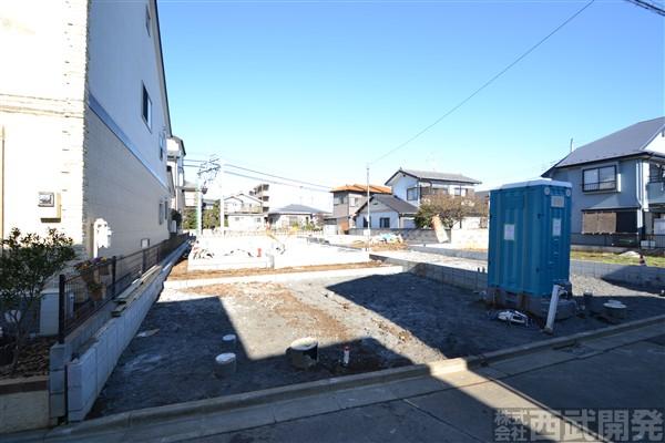 Local photos, including front road. 1 Building