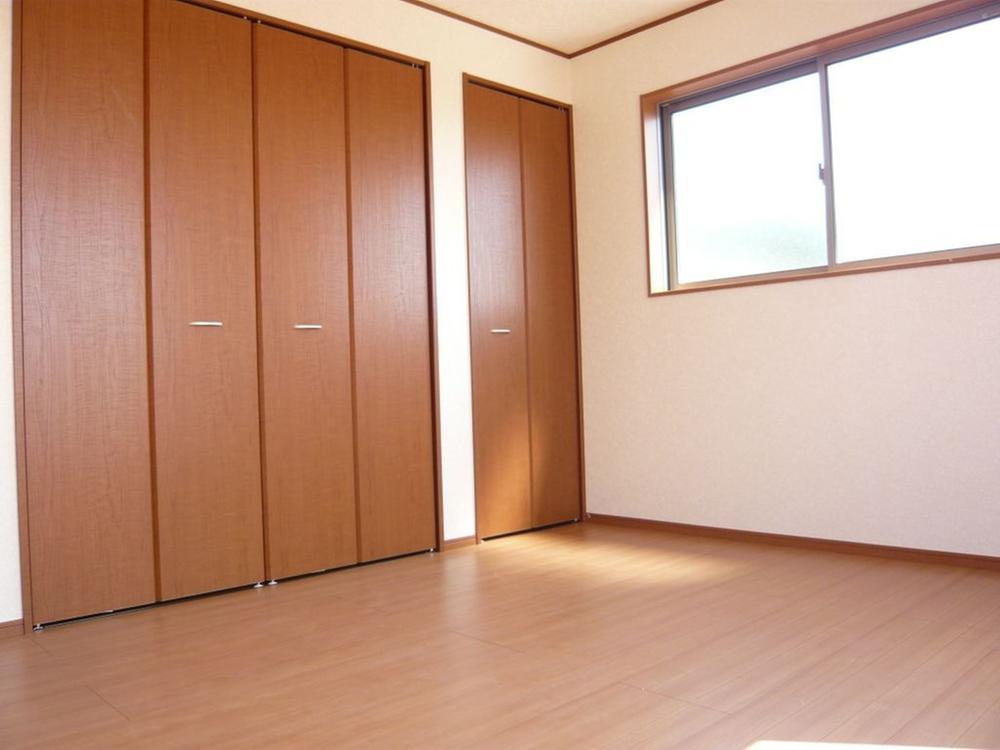 Same specifications photos (Other introspection). Same specifications