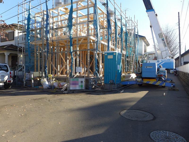 Local photos, including front road. Local (2013 December 21) shooting