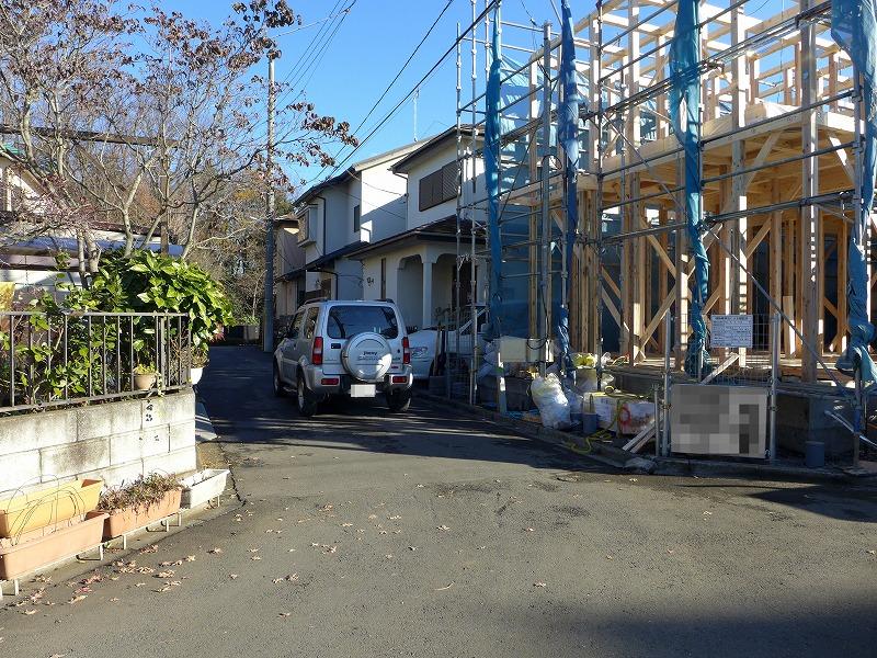 Local photos, including front road. Local (2013 December 21) shooting