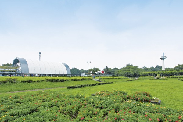 Tokorozawa Aviation Memorial Park (about 1600m ・ Bike about 7 minutes) ※ Saturday ・ Sunday ・ Holiday is expected to congestion of parking. Make the use of as much as possible public transport, Please your visit.  ※ It may resonate deep bass and great sound and music events in the open-air stage will be held.