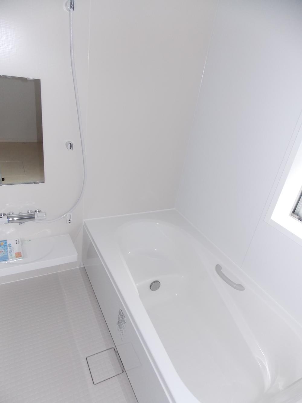 Bathroom. 1 Building room (November 2013) Shooting