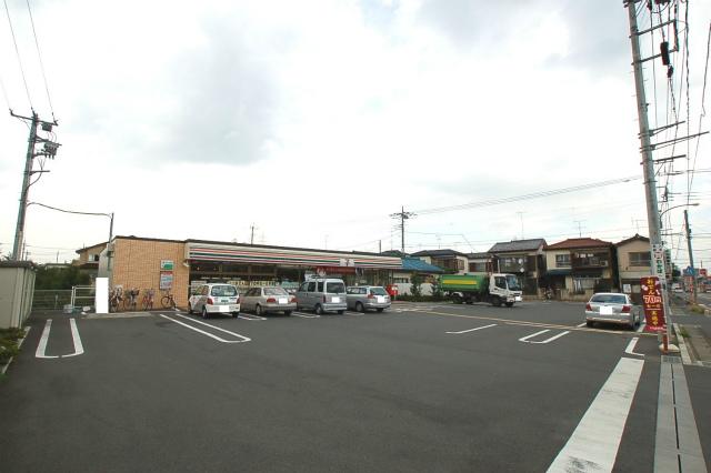 Convenience store. Seven-Eleven Tokorozawa Nishisayamagaoka 555m up to 2-chome