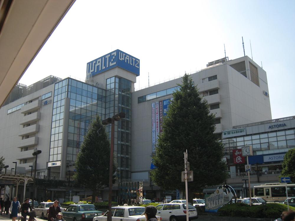 Shopping centre. To waltz Tokorozawa 1202m