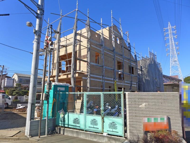 Local photos, including front road. Local (December 1, 2013) Shooting