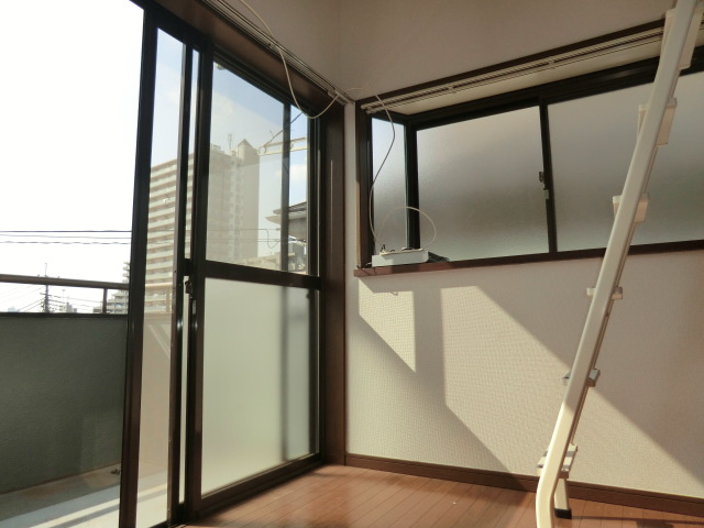 Living and room