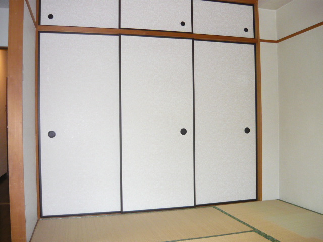 Receipt. Armoire