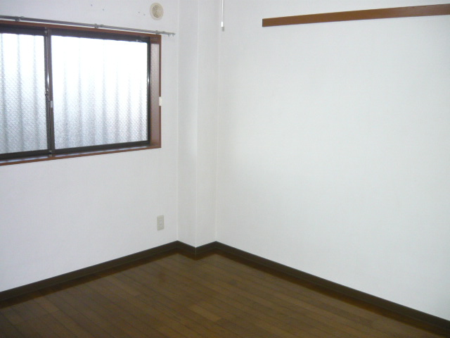 Other room space. Western-style 5.4 Pledge