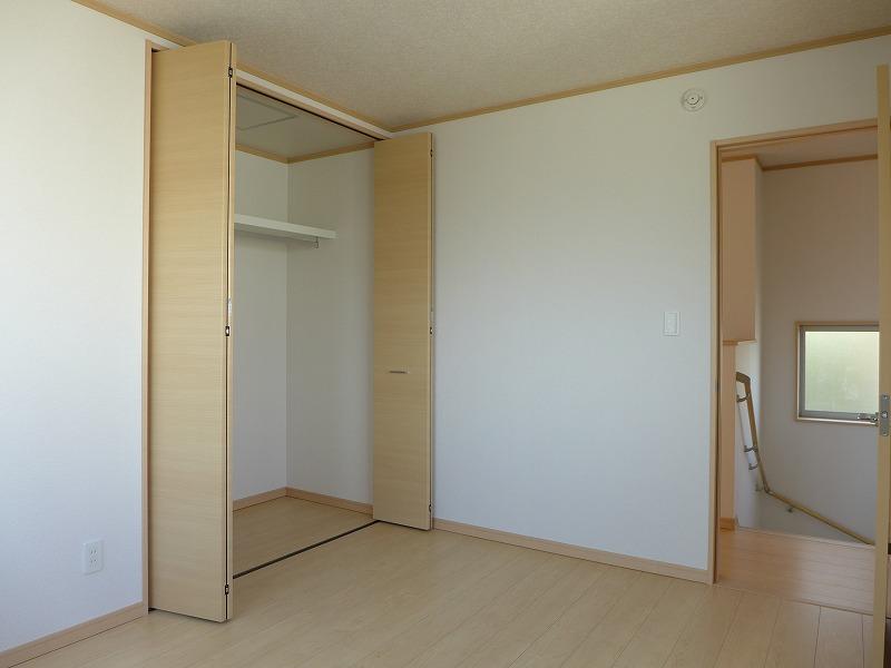 Non-living room. Local (November 28, 2013) Shooting