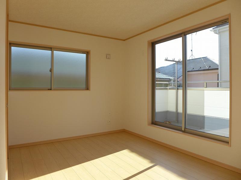 Non-living room. Local (November 28, 2013) Shooting