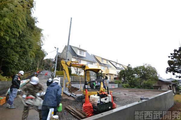 Local photos, including front road. Hard during construction! 