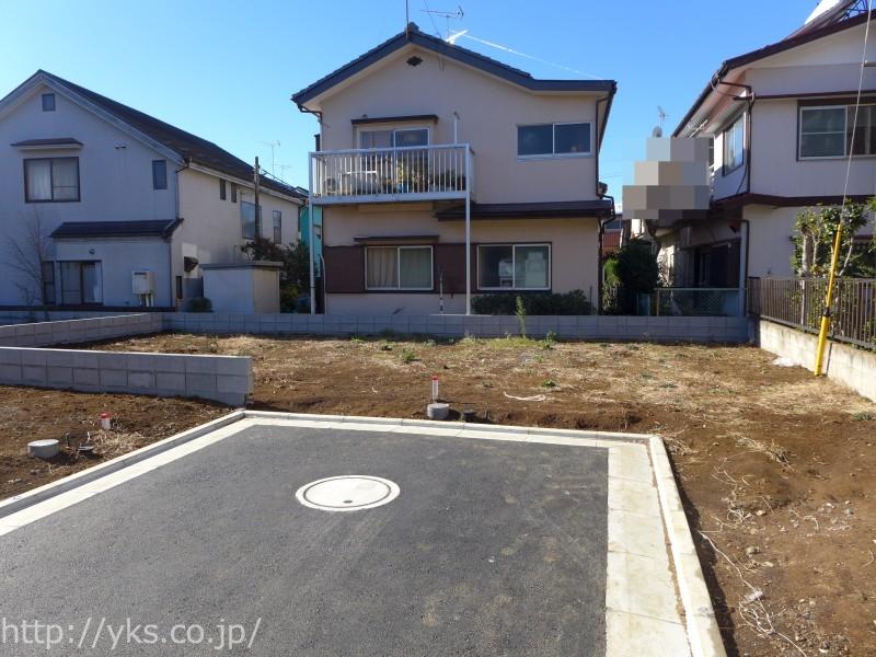 Local photos, including front road. Local (December 22, 2013) Shooting