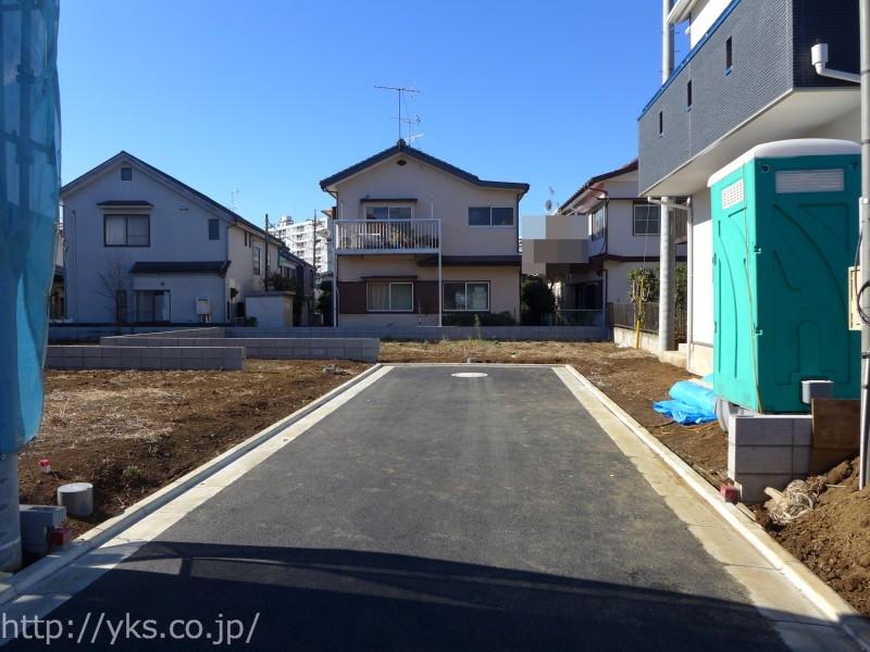 Local photos, including front road. Local (December 22, 2013) Shooting