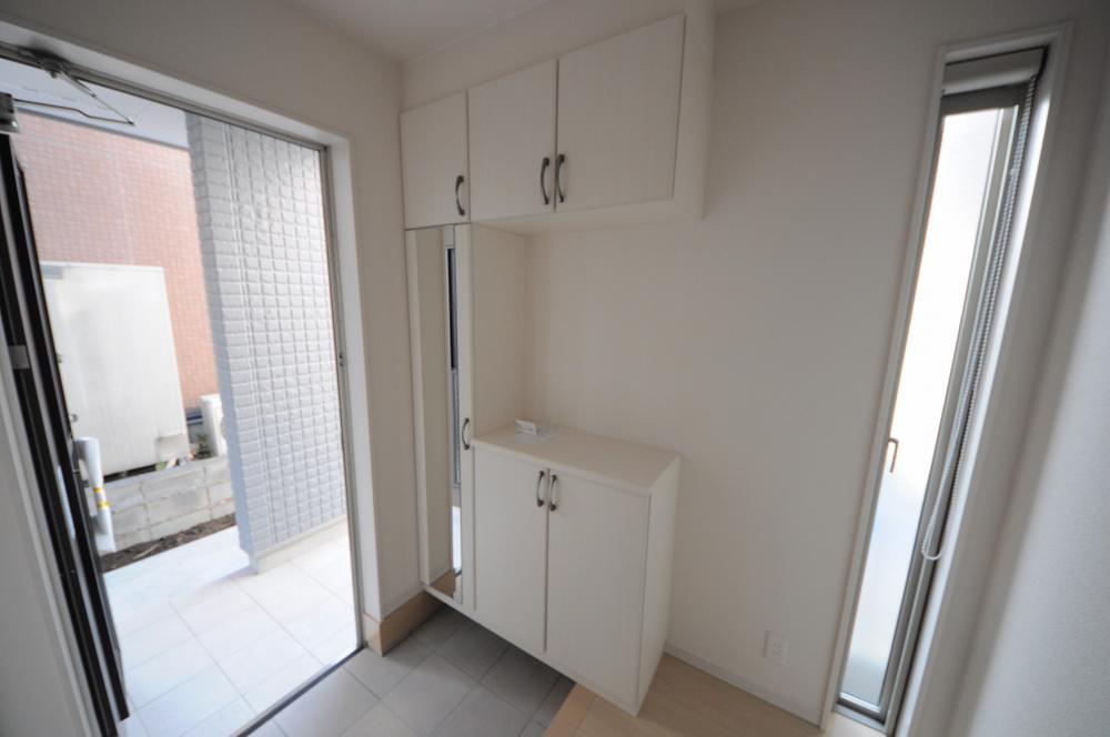 Same specifications photos (Other introspection). Same specifications