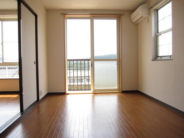 Living and room