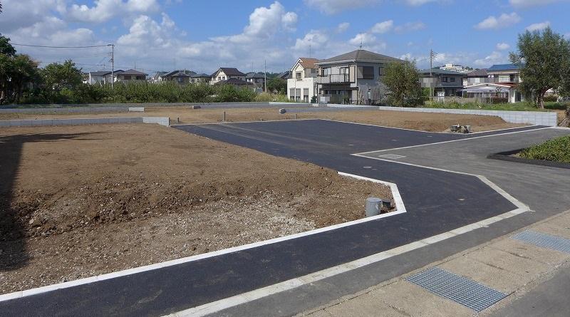 Local land photo. Living environment is good! 