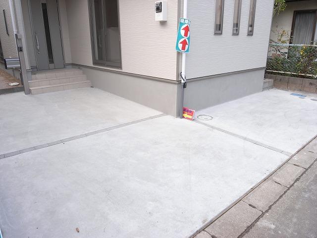 Parking lot. Local (11 May 2013) Shooting